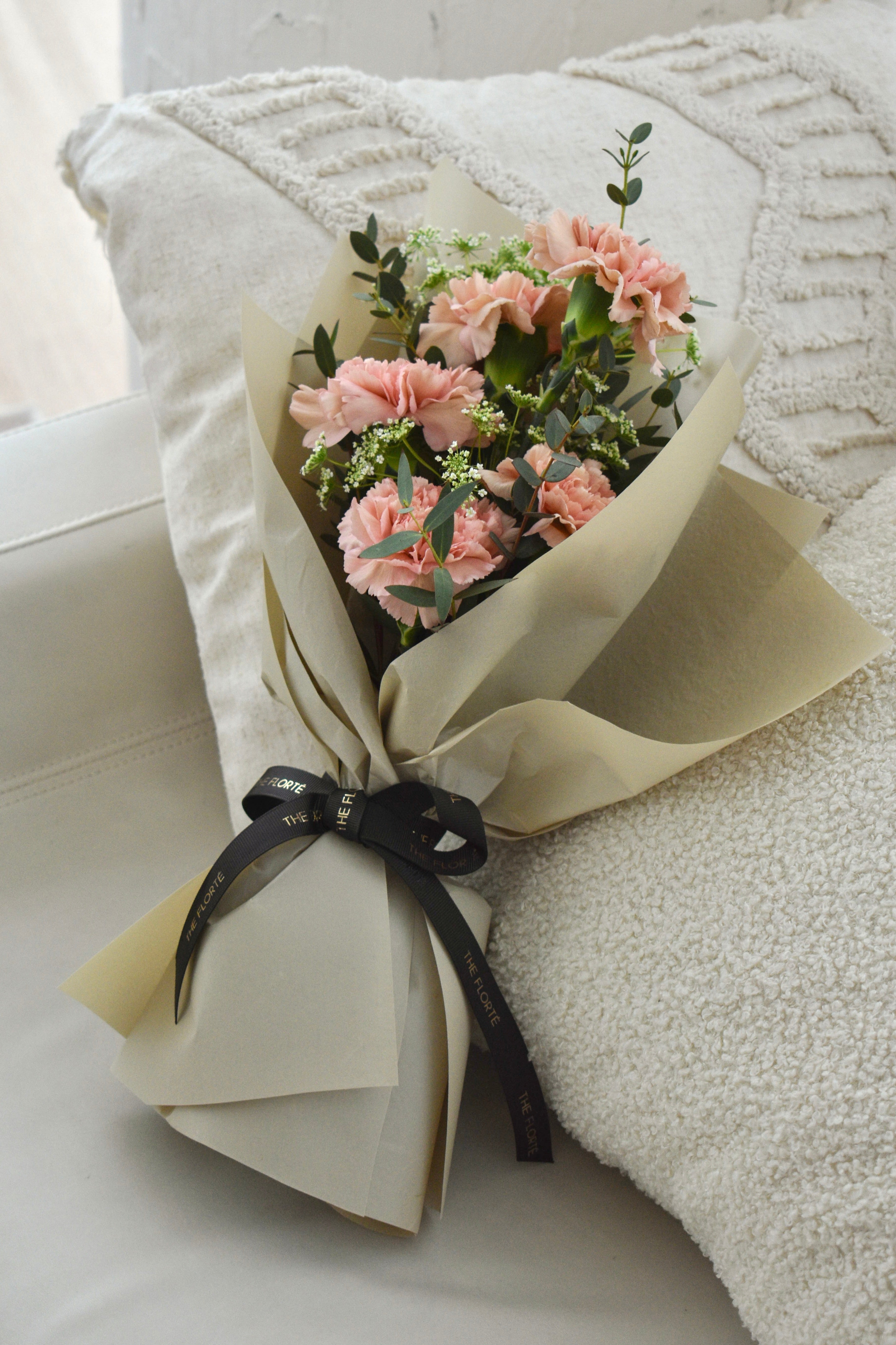 Just Because, Petite Bouquet