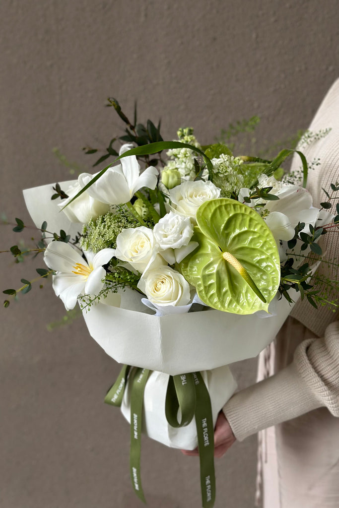 White & Crisp Bouquet