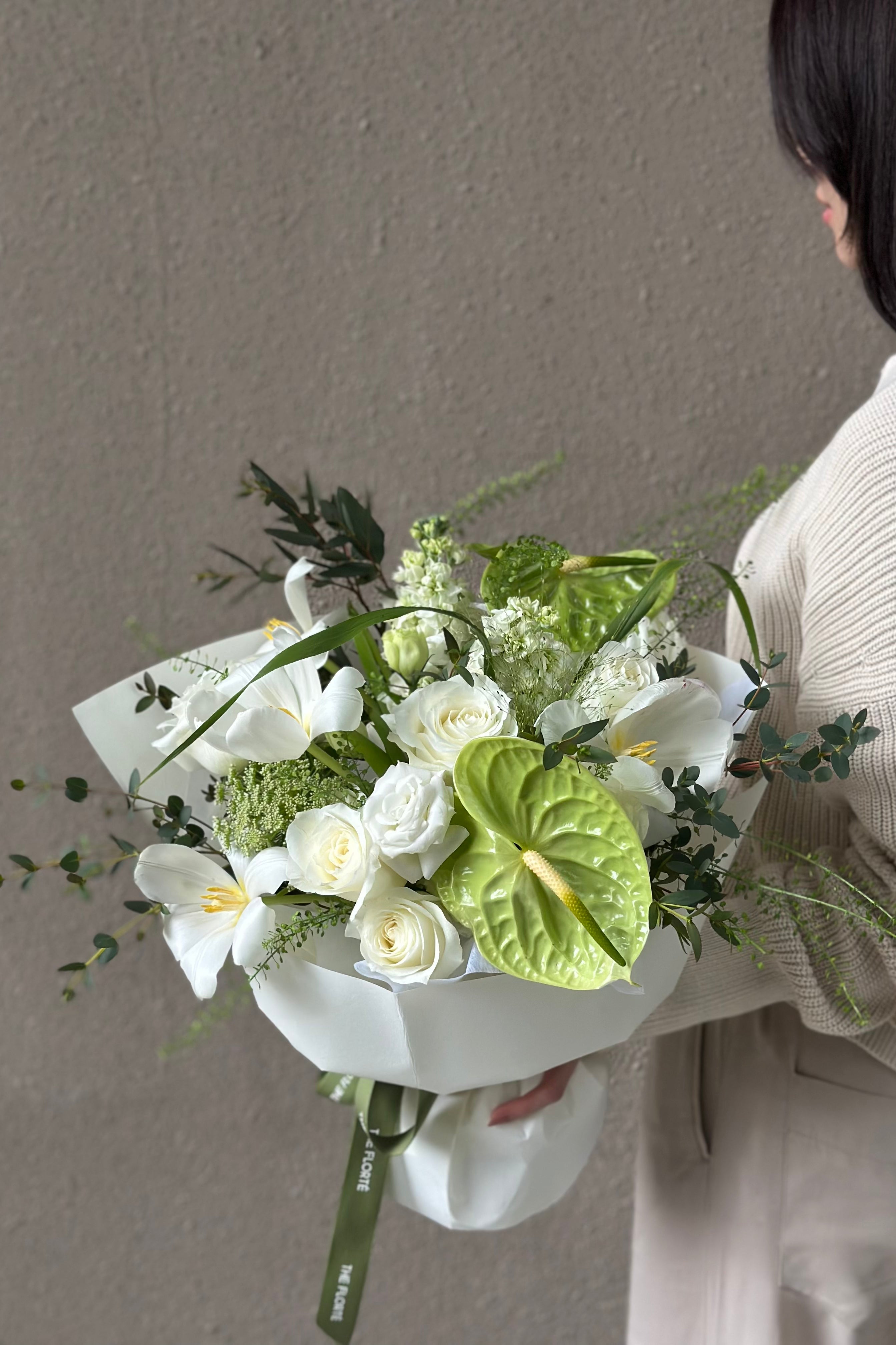White & Crisp Bouquet