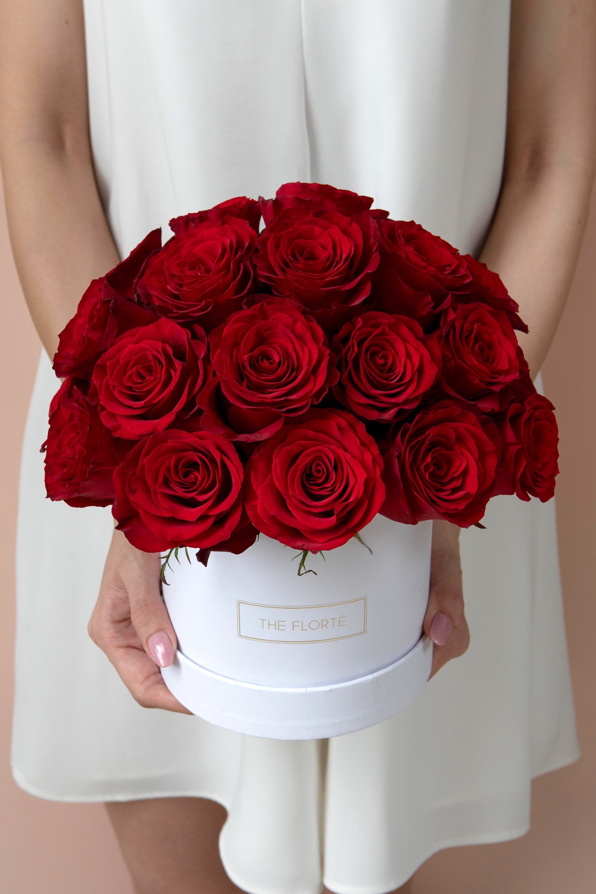 Red Rosabella, Bloom Box