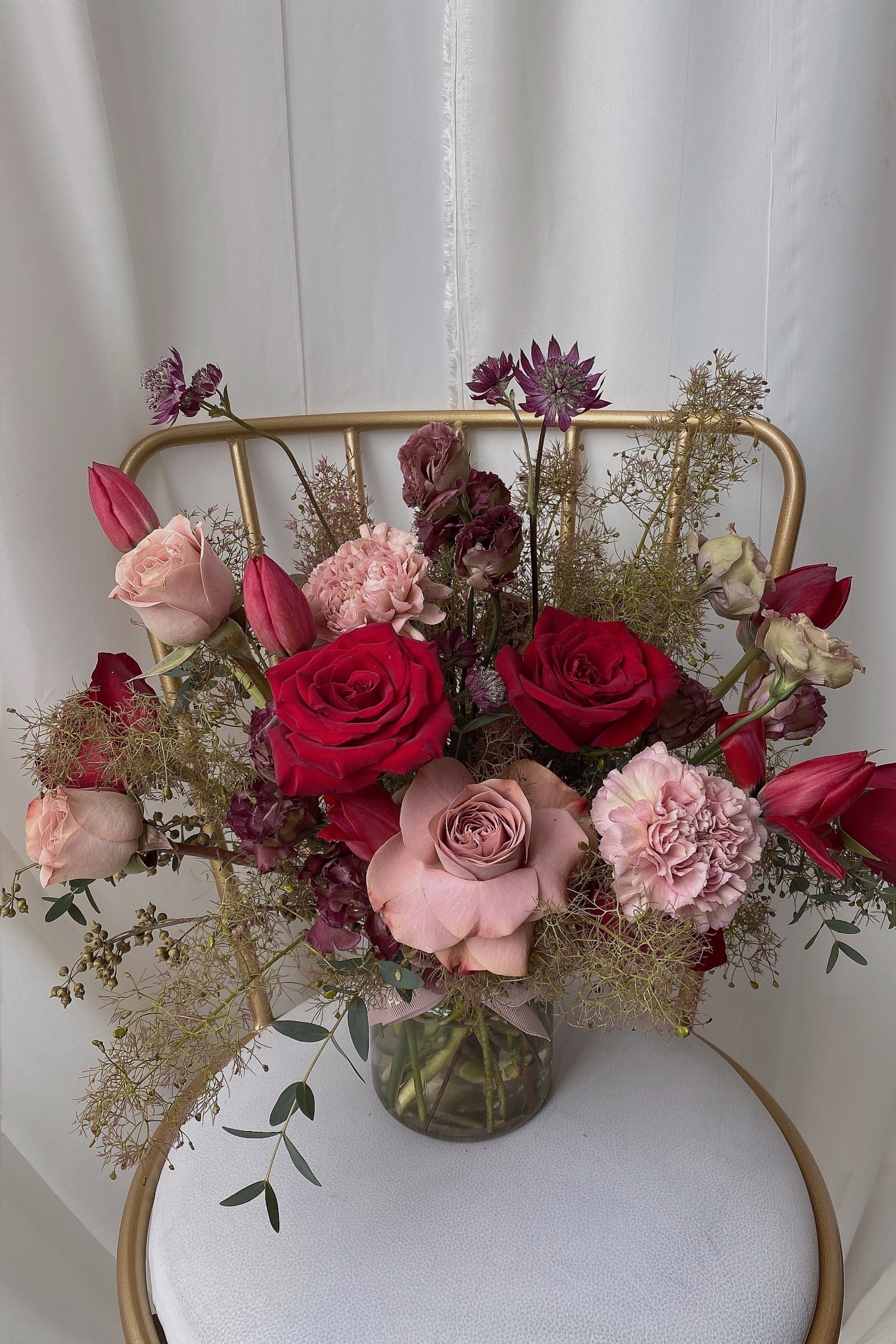 dark & bold table vase