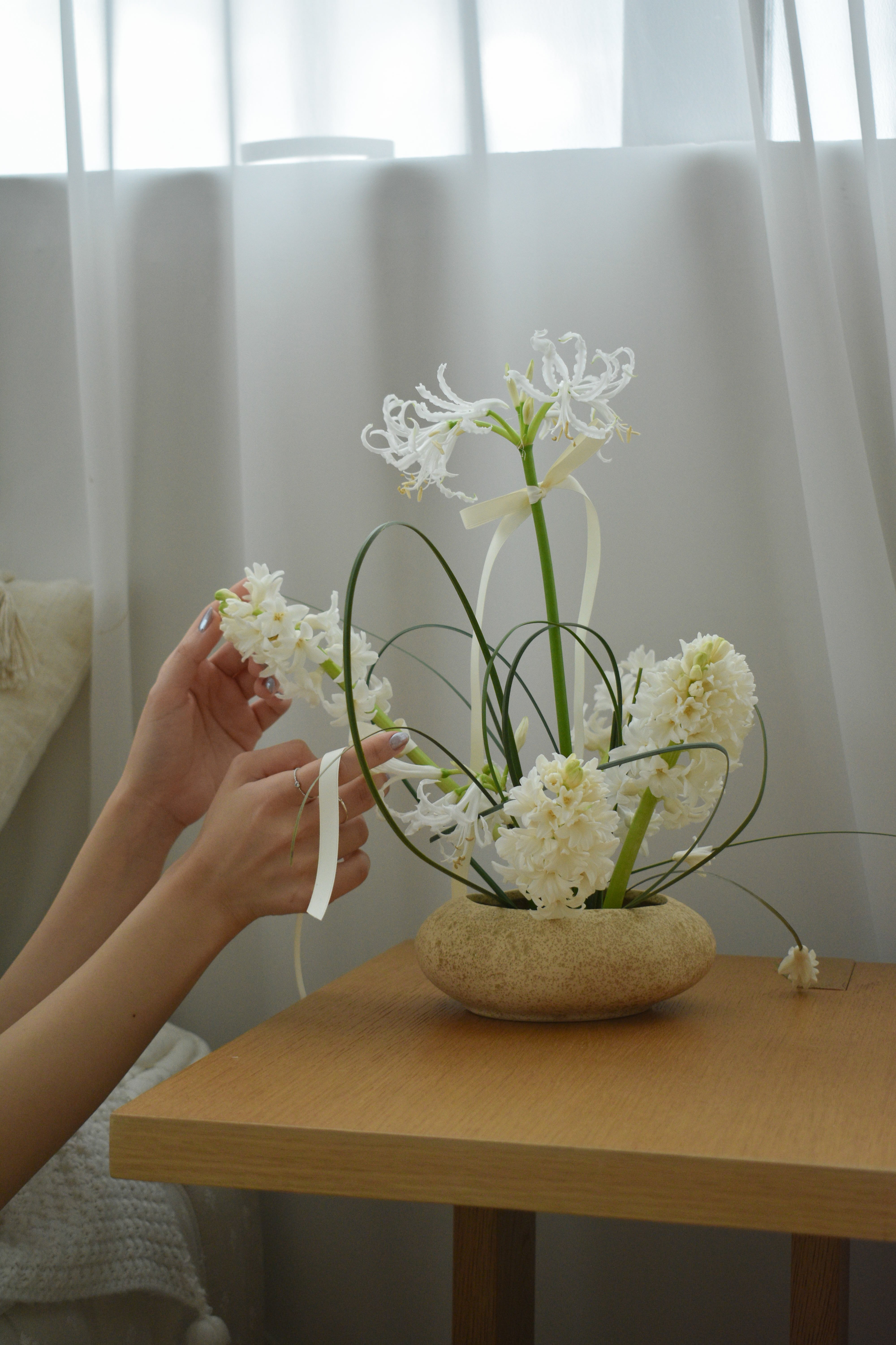 Different Flower Arrangement Tools You Can Use At Home