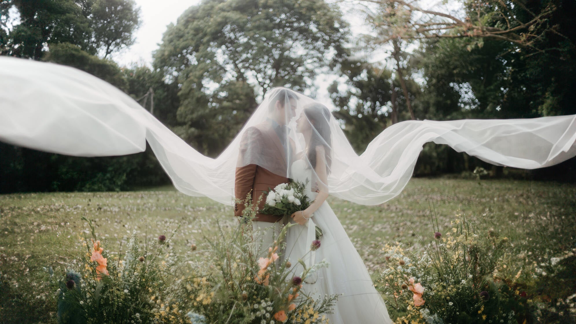 Dreamy Whimsical Wedding Shoot