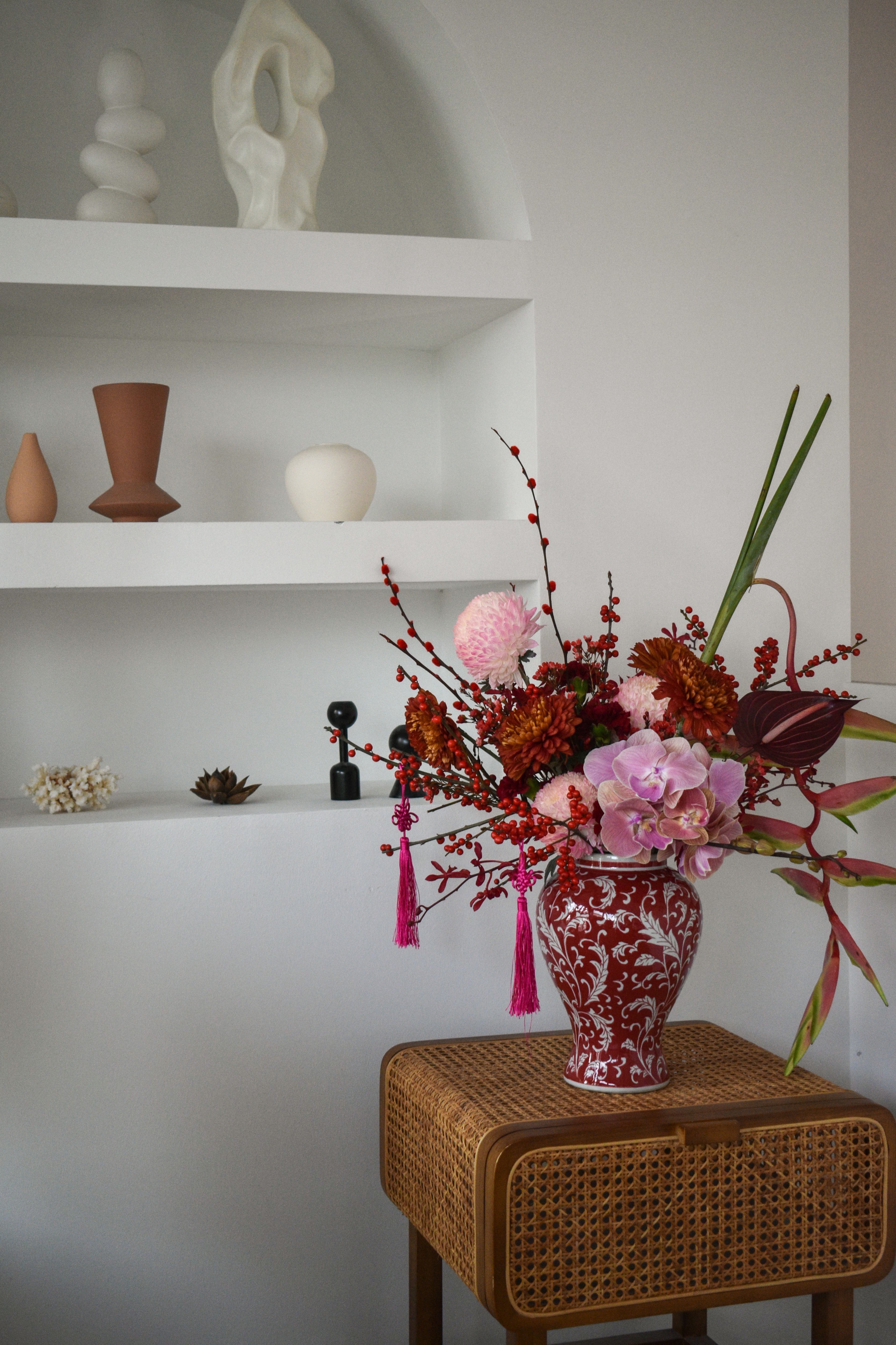 Joyful Reunion, Table Vase