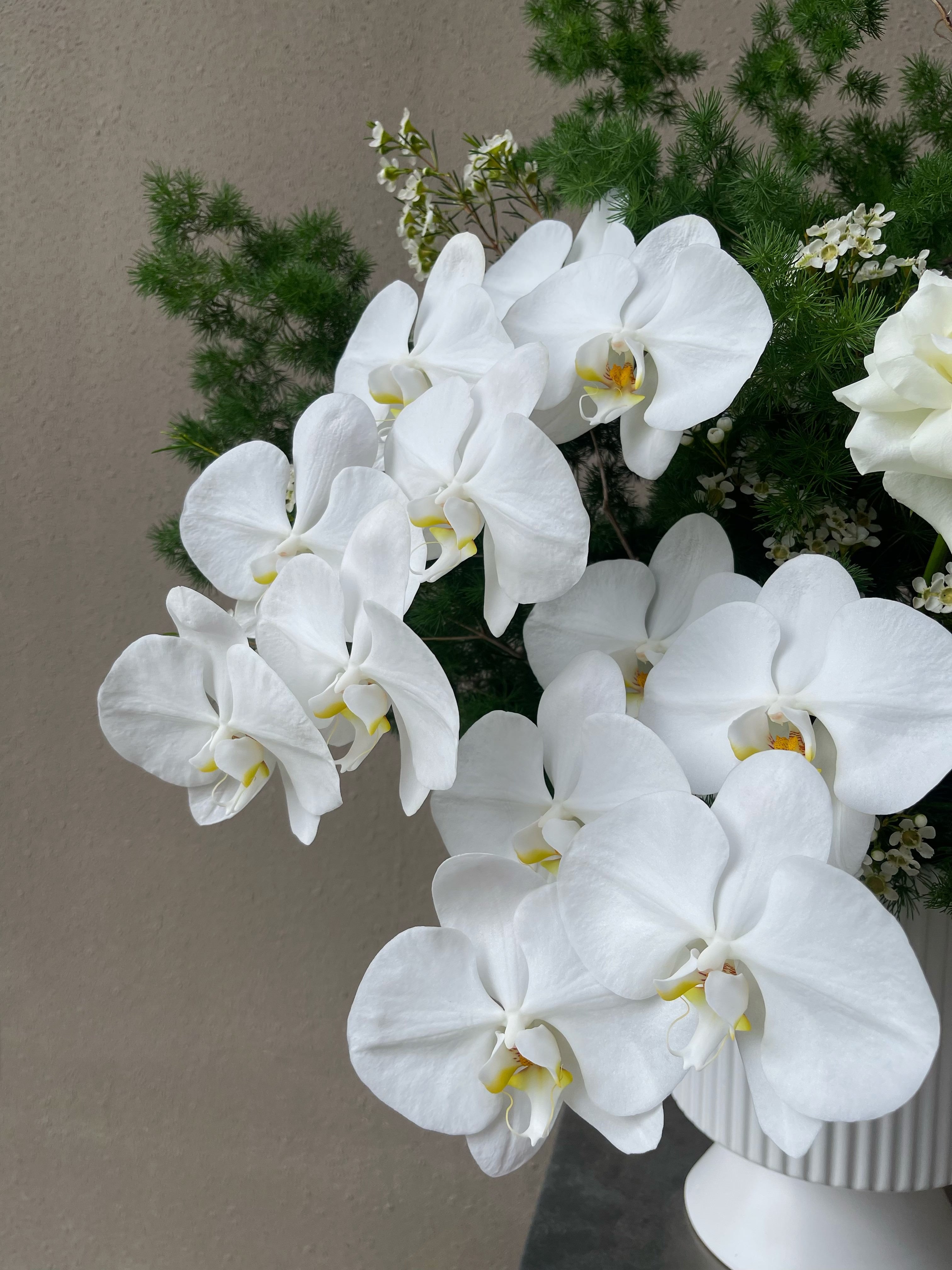 Orchids & Roses, Table Vase