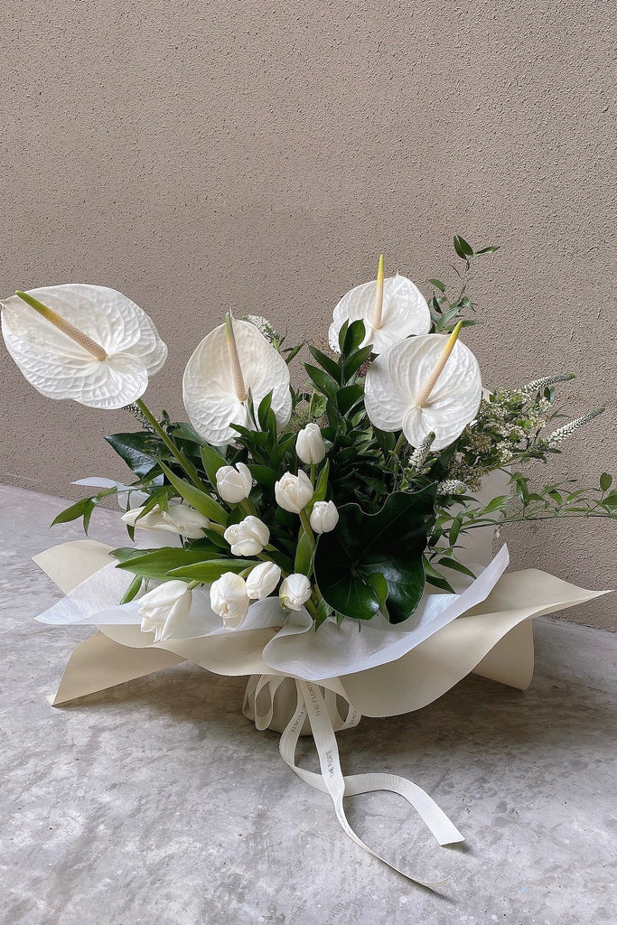 Le Blanc Bouquet Vase