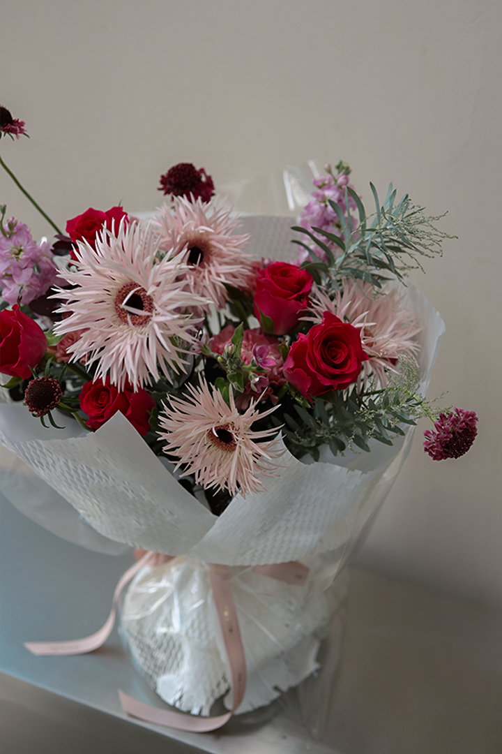 Fuchsia Flair, Bouquet