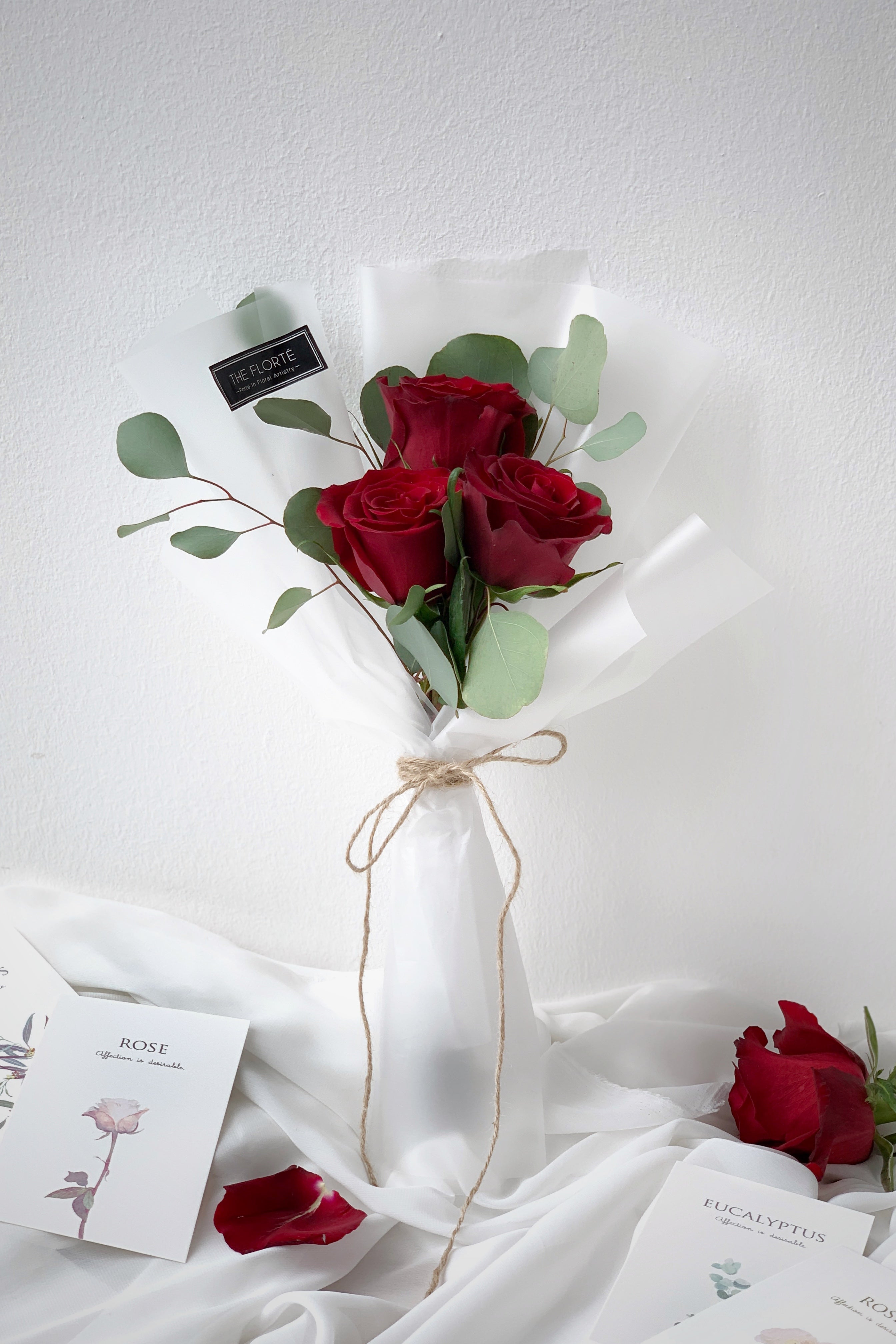 Baby Rosabella, The Florté Florte, Flowers Fleur Floral Bouquet, Petite Mini Posy, 3 roses eucalyptus, I love you, Romantic Classic Classy Love, Translucent Wrap