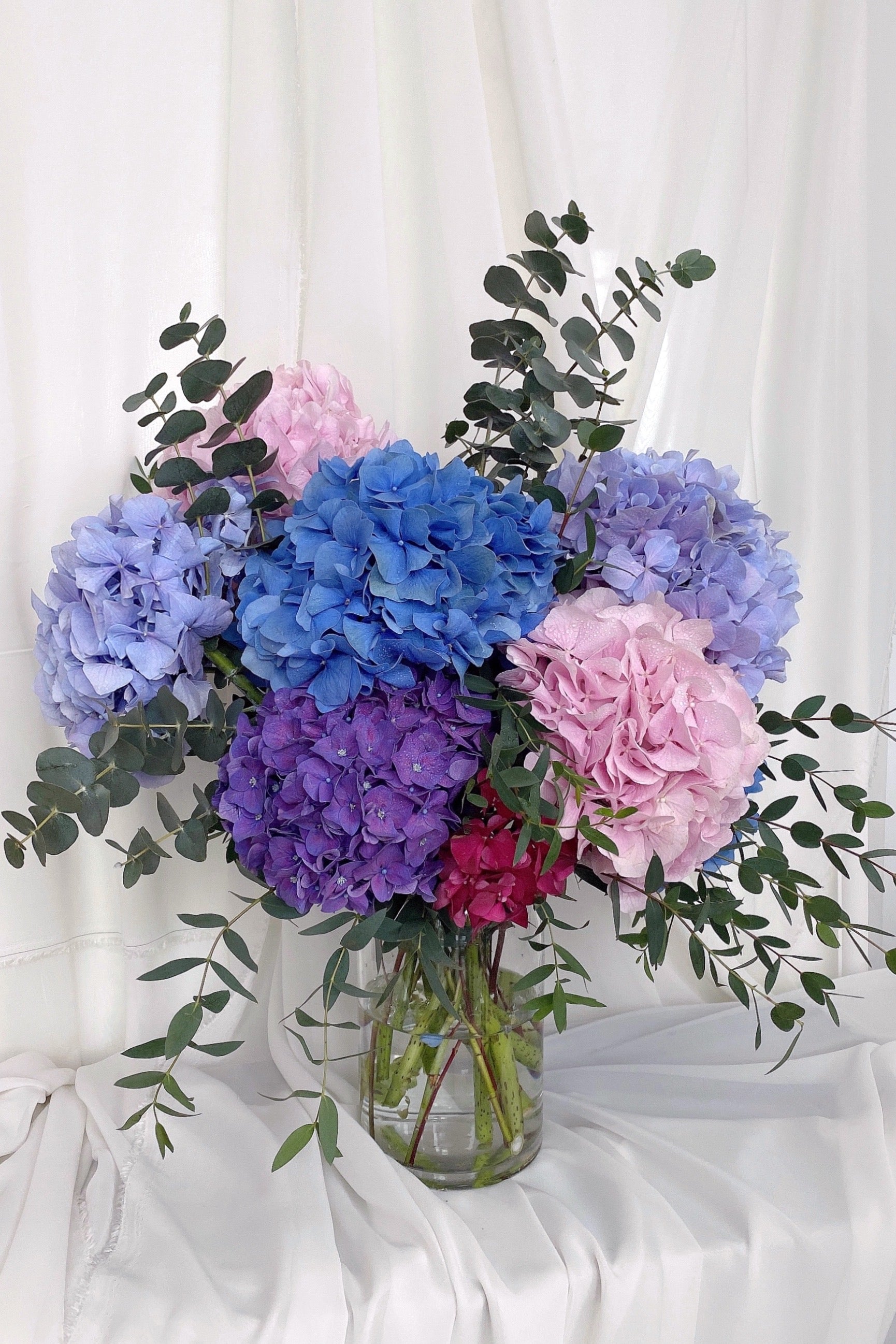 Vanity Hydrangeas Table Vase