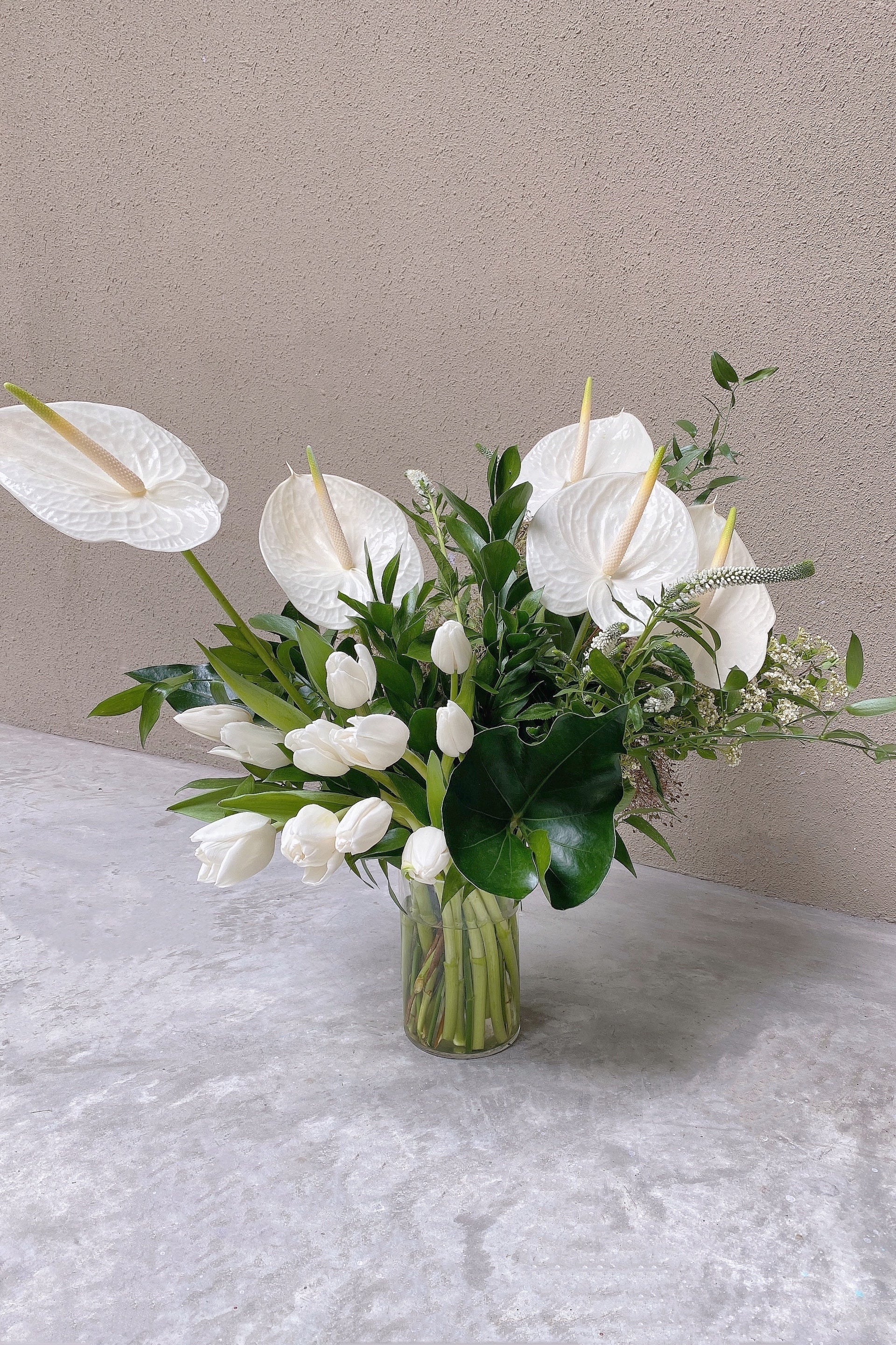 Le Blanc Bouquet Vase