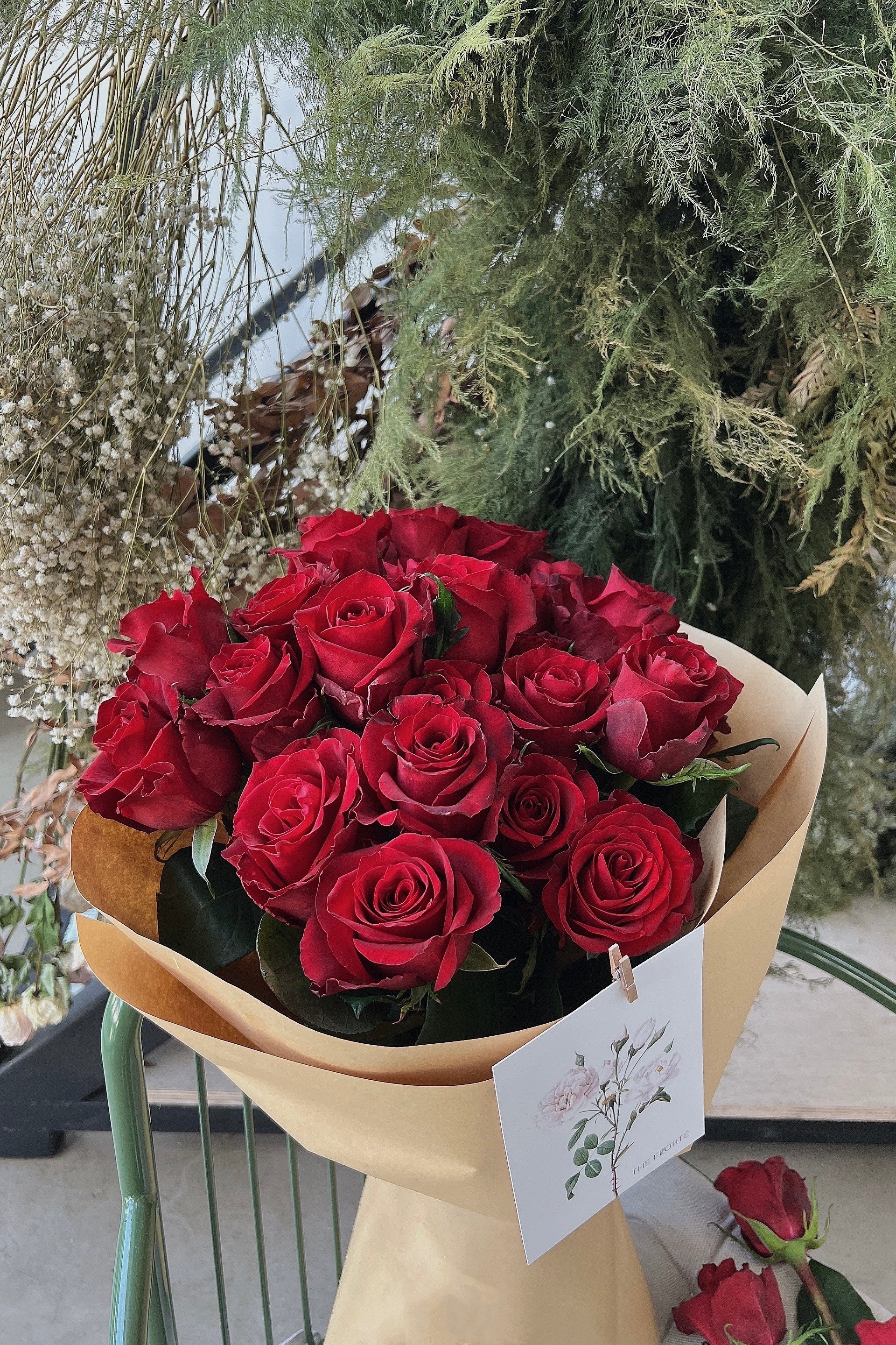 Red Roses Market Bundle