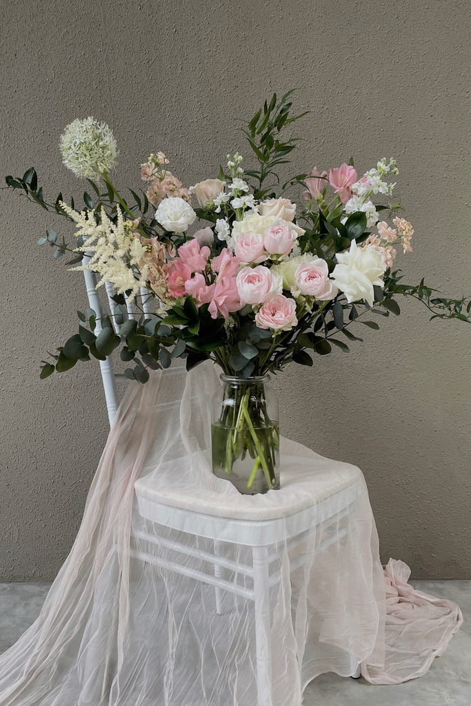 Gracefully Pastel Table Vase, Subscription