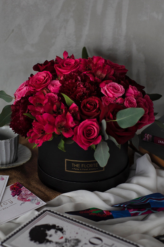 The Florté | Enchanted Love, Bloom Box, Red Roses, Pink Roses, Red, Pink, Best Flowers Singapore, Best Florist Singapore, Best Online Florist, Mystical, Wild, Mysterious, Passionate, Deep